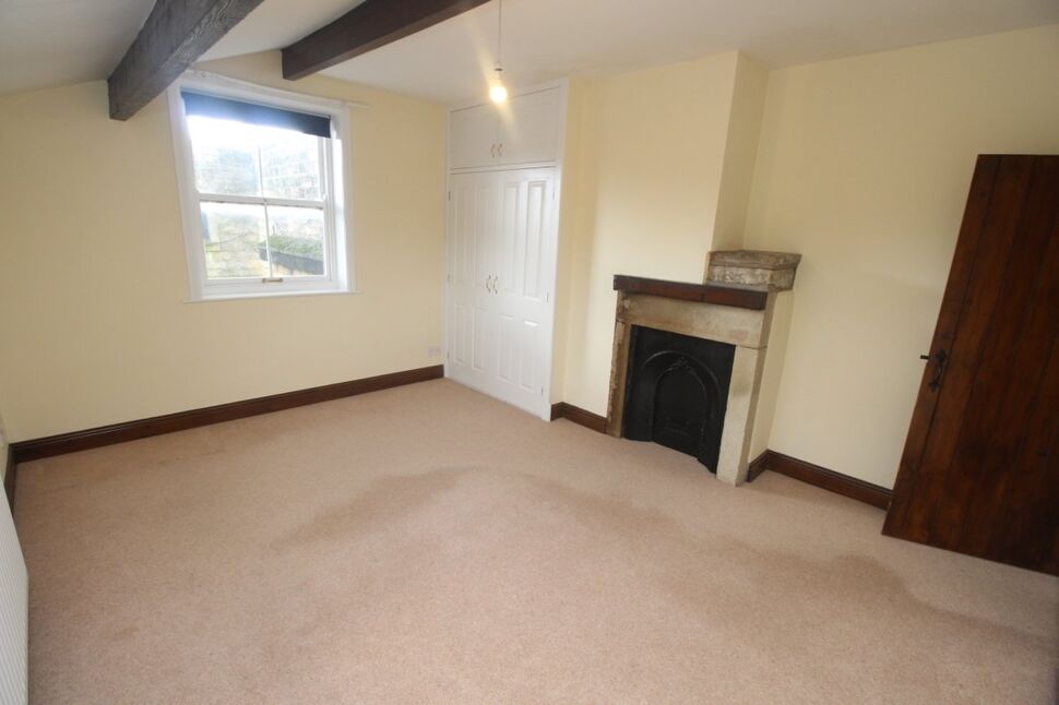 2 bedroom End Terrace Property to rent, Stones Lane, Todmorden, OL14