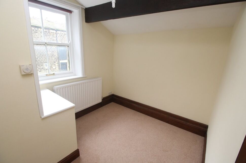 2 bedroom End Terrace Property to rent, Stones Lane, Todmorden, OL14