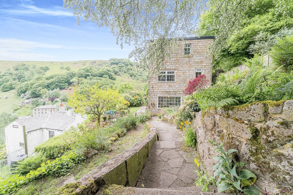 3 bedroom End Terrace House for sale, Knotts Road, Todmorden, OL14 £