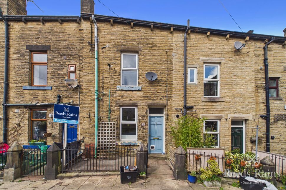 2 bedroom Mid Terrace House for sale