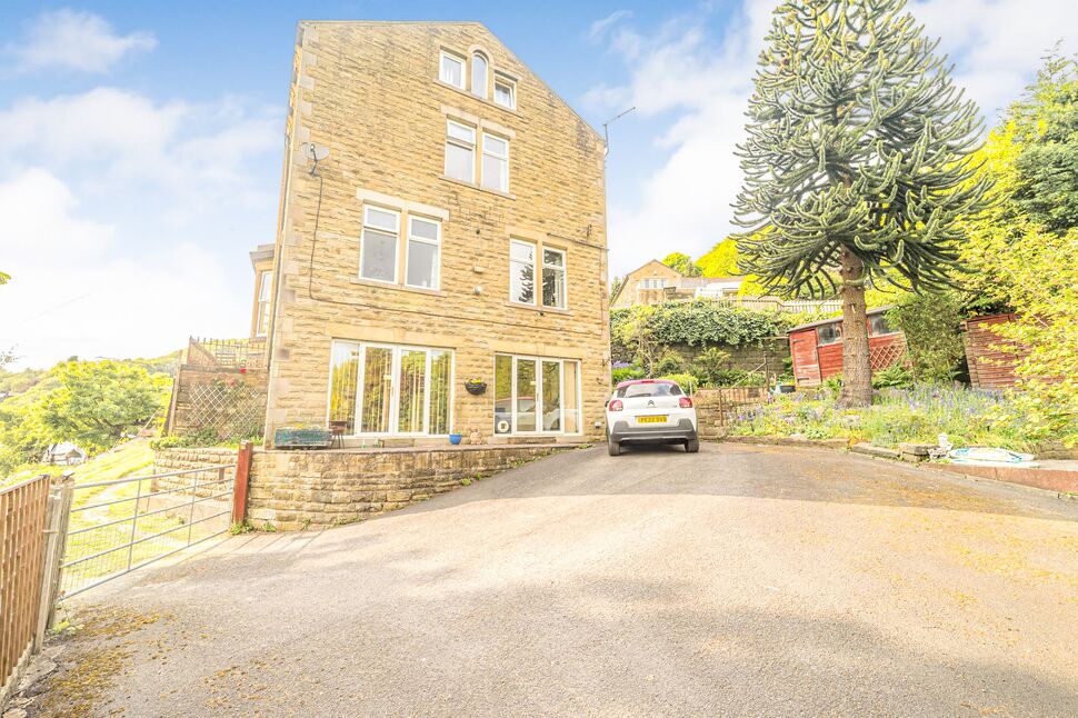 4 bedroom Semi Detached House for sale, Jumps Road, Todmorden, OL14 £