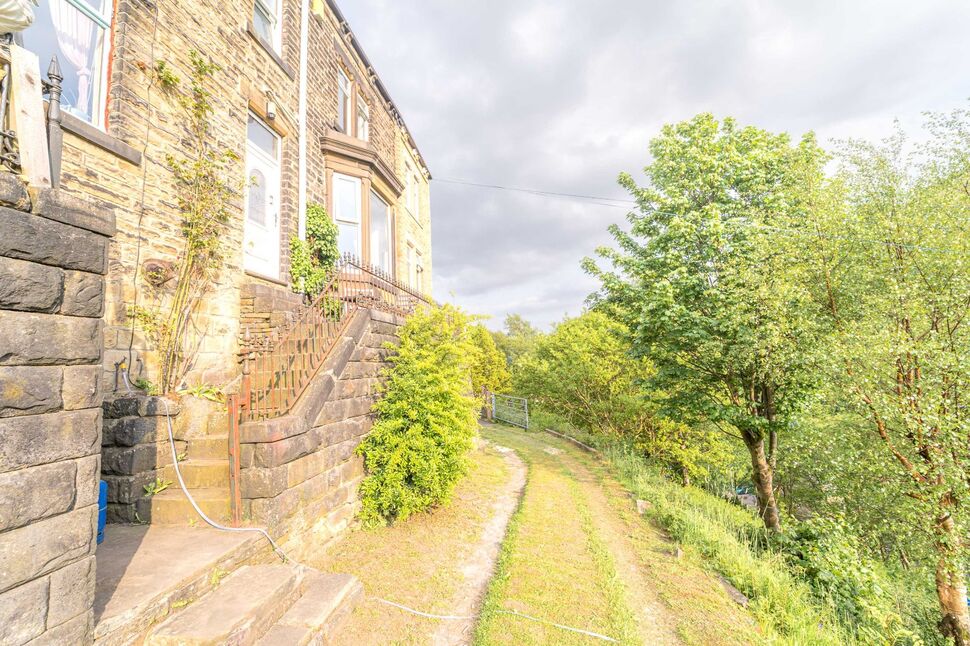 4 bedroom Semi Detached House for sale, Jumps Road, Todmorden, OL14 £
