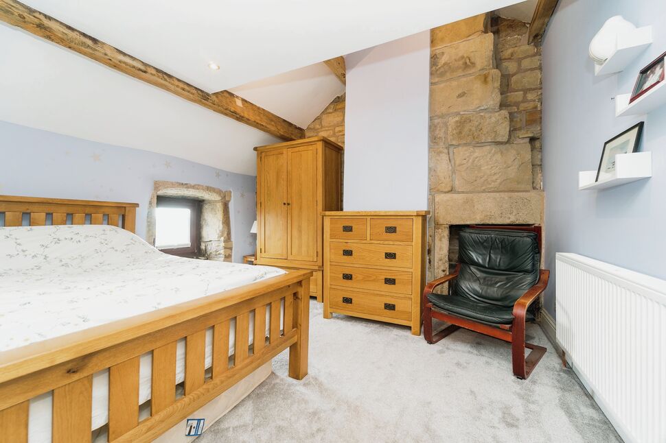 4 bedroom Detached House for sale, Eastwood Road, Todmorden, OL14 £