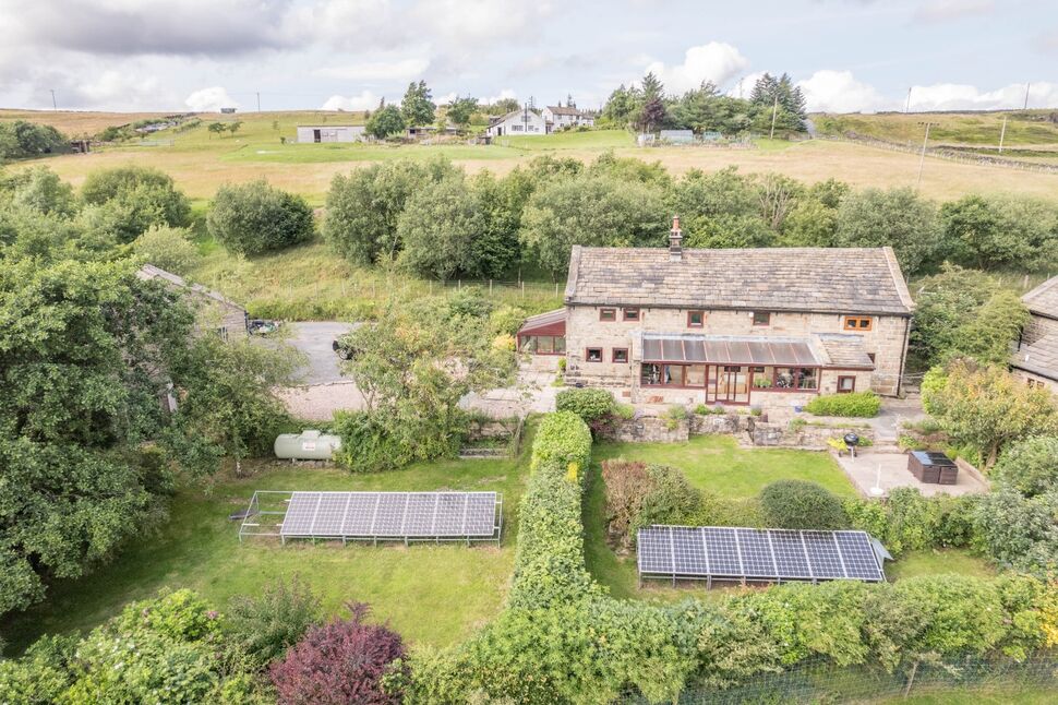 4 bedroom Detached House for sale, Eastwood Road, Todmorden, OL14 £