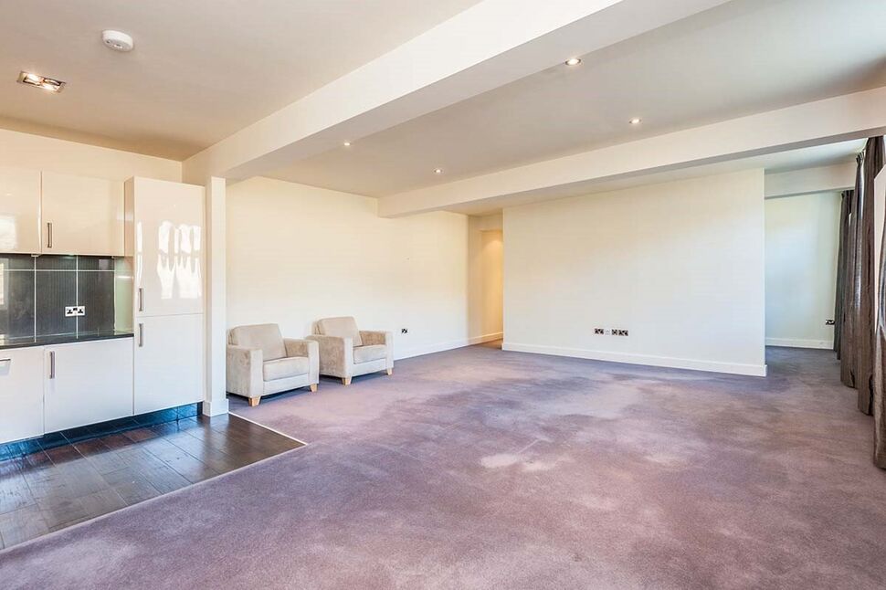 2 bedroom Flat to rent, Brearley Lane, Luddendenfoot, HX2 £1,200 pcm