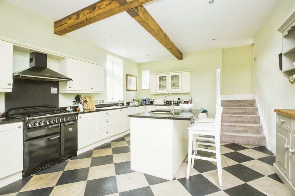 5 bedroom Detached House for sale, Luddendenfoot, Halifax, HX2 £650,000