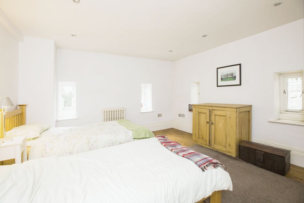 5 bedroom Detached House for sale, Luddendenfoot, Halifax, HX2 £650,000