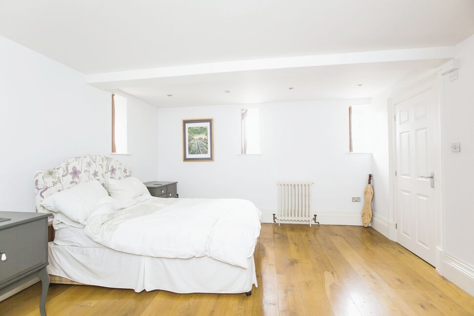 5 bedroom Detached House for sale, Luddendenfoot, Halifax, HX2 £650,000