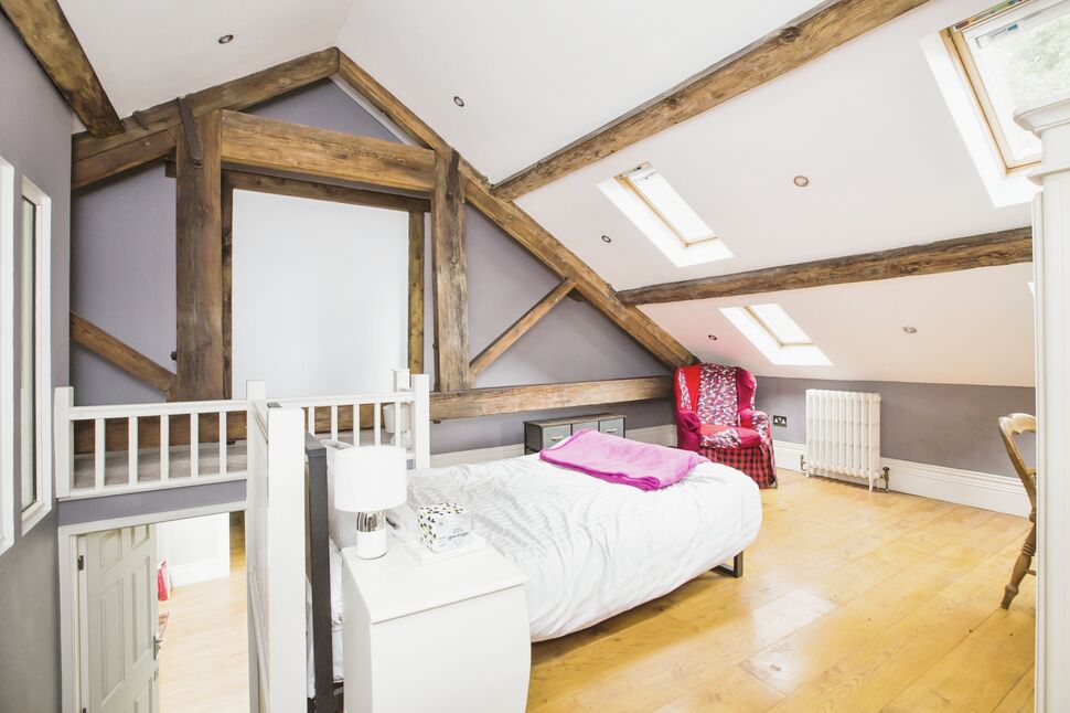 5 bedroom Detached House for sale, Luddendenfoot, Halifax, HX2 £650,000