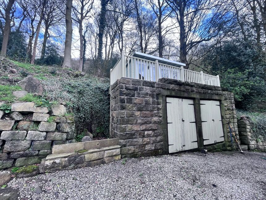 5 bedroom Detached House for sale, Luddendenfoot, Halifax, HX2 £650,000