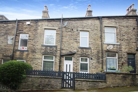 2 bedroom Mid Terrace House to rent