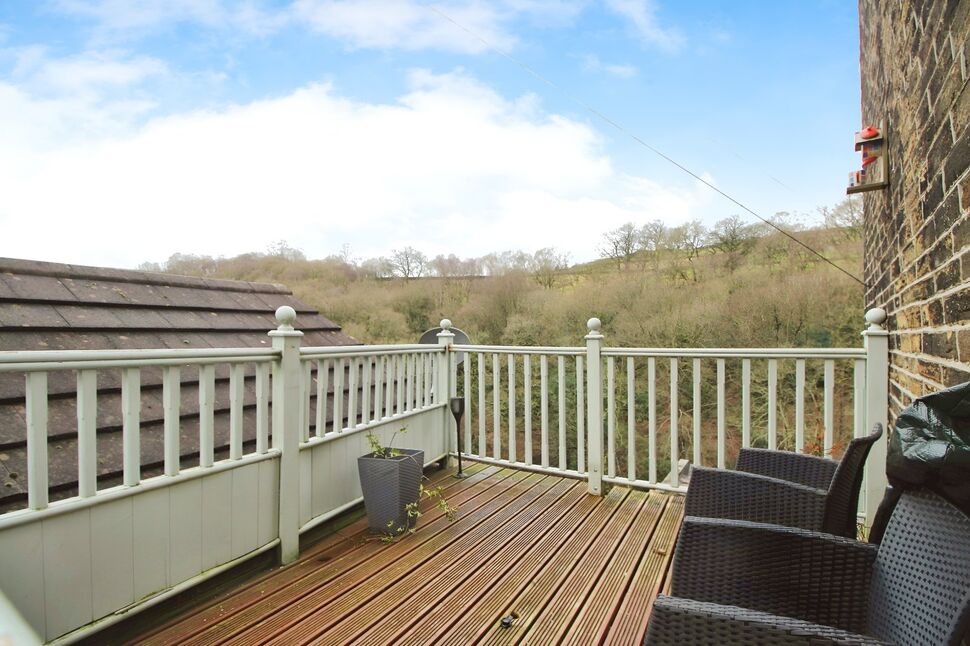 3 bedroom End Terrace House for sale, Jowler, Luddendenfoot, HX2 £190,000