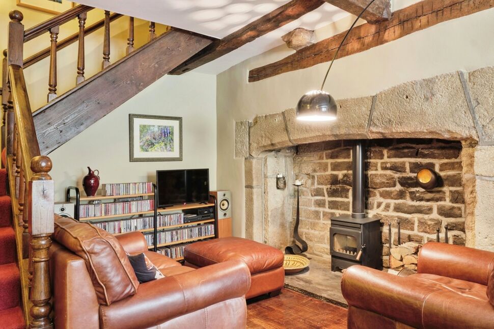 3 bedroom End Terrace House for sale, Boulderclough, Sowerby Bridge