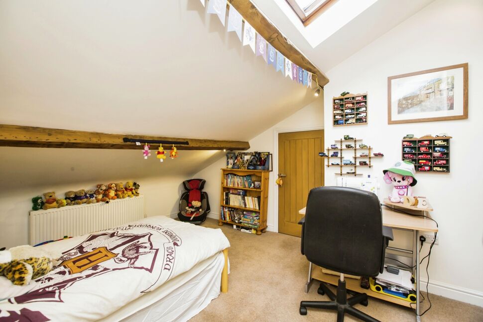 4 bedroom Mid Terrace House for sale, Tillotsons Buildings