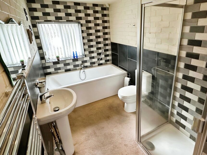 3 bedroom Mid Terrace House for sale, Caldene Avenue, Mytholmroyd, HX7