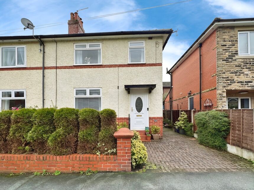 3 bedroom Mid Terrace House for sale, Caldene Avenue, Mytholmroyd, HX7