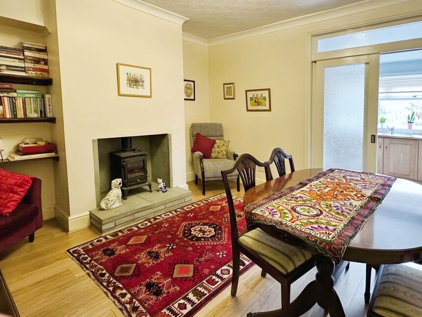 3 bedroom Mid Terrace House for sale, Caldene Avenue, Mytholmroyd, HX7