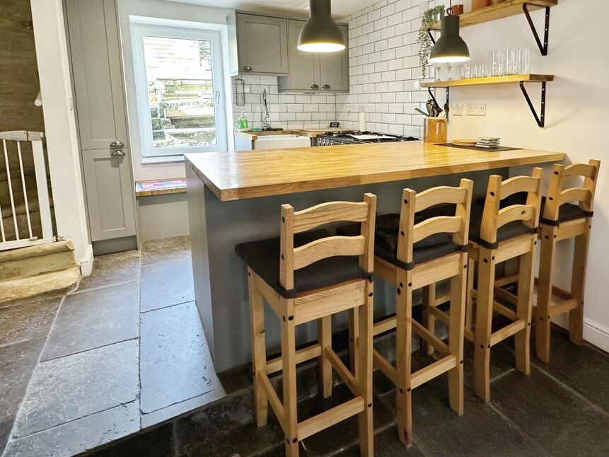 2 bedroom Mid Terrace House for sale, Brook Terrace, Luddenden, HX2 £