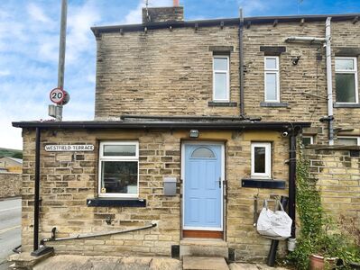 2 bedroom End Terrace House for sale