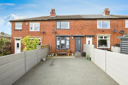 Whitelee Gardens, 2 bedroom Mid Terrace House for sale, £197,000
