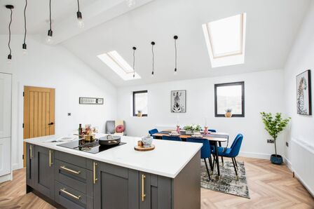 Wadsworth Lane, 4 bedroom Detached House for sale, £490,000