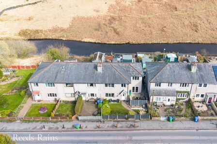 4 bedroom End Terrace House for sale