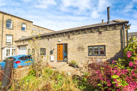 Oats Royd Mill, 2 bedroom  Flat for sale, £325,000