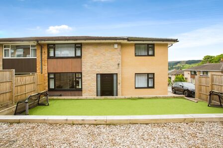 Hullett Drive, 5 bedroom Semi Detached House for sale, £500,000
