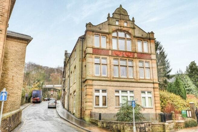 Main image of 2 bedroom Flat to rent, Rise Lane, Todmorden, West Yorkshire, OL14