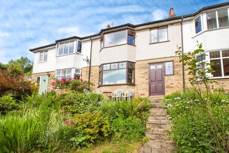 3 bedroom Mid Terrace House for sale