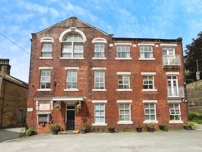 Croft Mill Yard, 2 bedroom  Flat for sale, £185,000