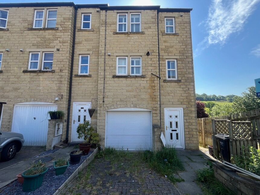 Main image of 4 bedroom End Terrace House for sale, Daisy Hill Close, Luddendenfoot, Halifax, HX2