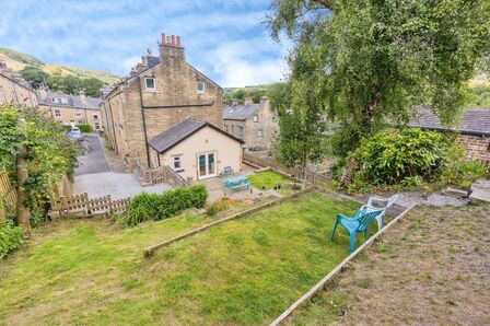 3 bedroom End Terrace House for sale