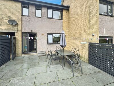 2 bedroom End Terrace House to rent