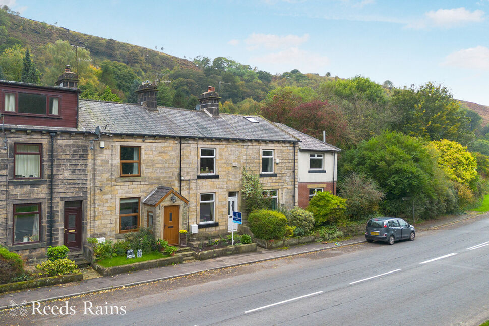 2 bedroom Mid Terrace House for sale