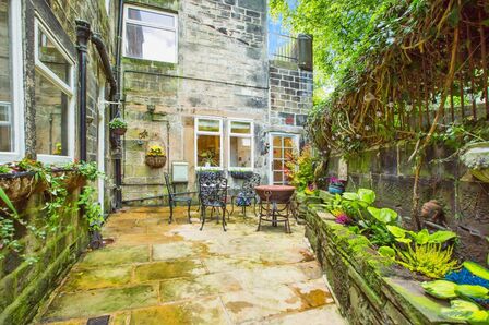 Rochdale Road, 6 bedroom Detached House for sale, &pound;650,000