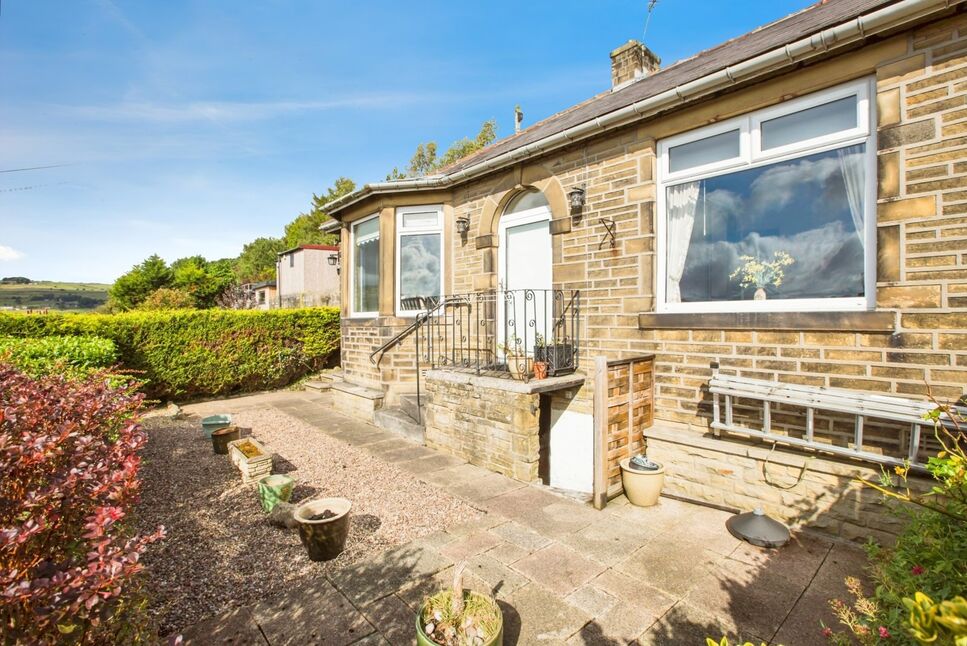 Main image of 2 bedroom Semi Detached Bungalow for sale, Warley Wood Lane, Luddendenfoot, Halifax, HX2