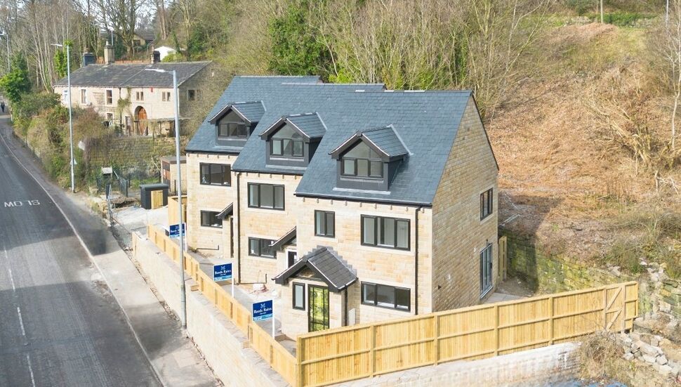 Main image of 5 bedroom Mid Terrace House to rent, Halifax Road, Todmorden, West Yorkshire, OL14