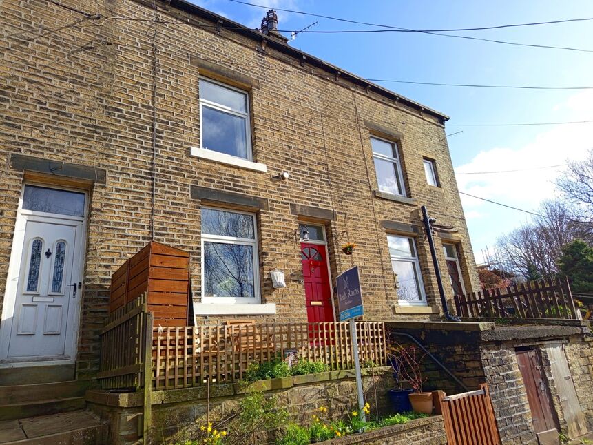 Main image of 3 bedroom Mid Terrace House for sale, Ripley Terrace, Luddendenfoot, West Yorkshire, HX2