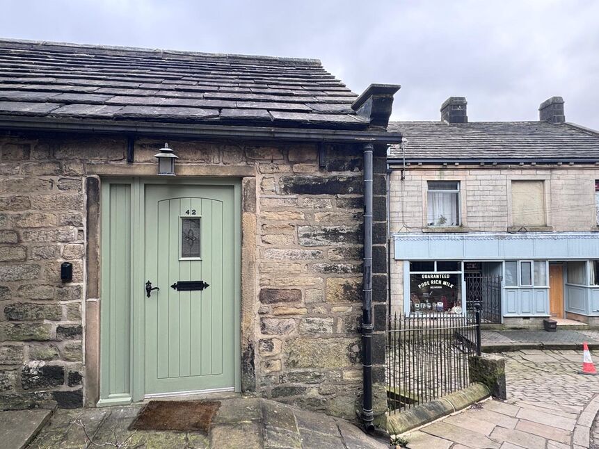 Main image of 2 bedroom Semi Detached House to rent, Towngate, Heptonstall, West Yorkshire, HX7