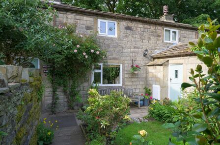 Towngate, 4 bedroom Semi Detached House for sale, &pound;625,000
