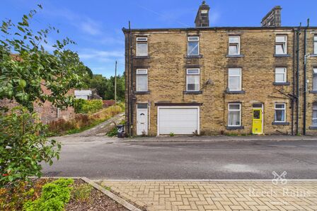 Alma Street, 1 bedroom End Terrace House for sale, &pound;90,000