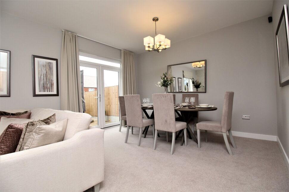 4 bedroom Semi Detached House for sale, Fieldfare Way, CW11 £374,000