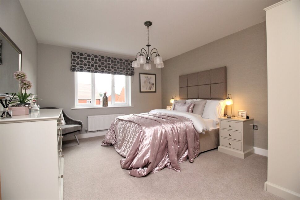 4 bedroom Semi Detached House for sale, Fieldfare Way, CW11 £374,000