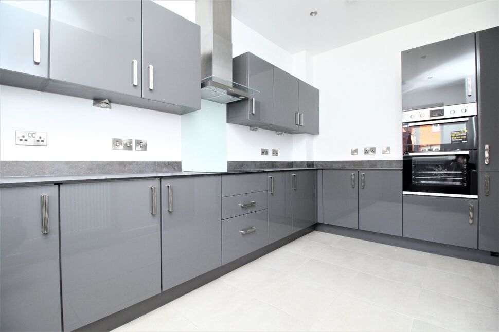 4 bedroom Semi Detached House for sale, Fieldfare Way, CW11 £374,000