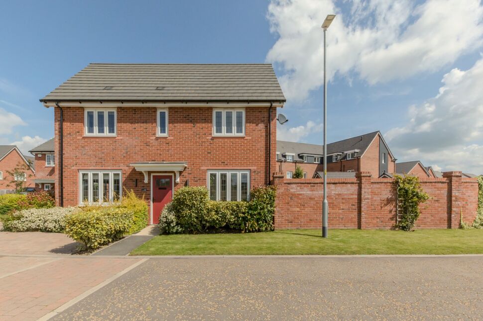 Main image of 3 bedroom Semi Detached House for sale, Bluebell Road, Holmes Chapel, Cheshire, CW4
