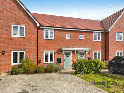 Dog Rose Place, 2 bedroom Mid Terrace House for sale, £180,000