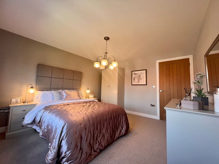 4 bedroom Detached House for sale, Merelake Way, Sandbach, CW11 £427,000