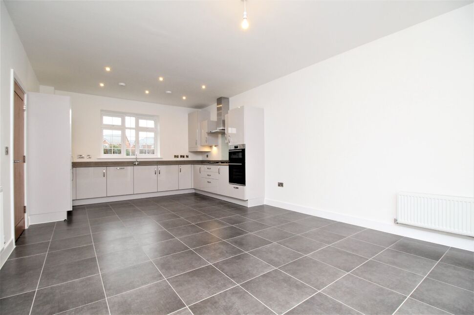 4 bedroom Detached House for sale, Merelake Way, Sandbach, CW11 £450,000