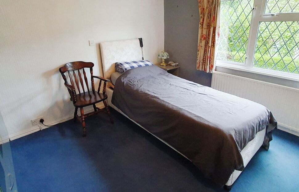 2 bedroom Property for sale, Woodlands Park, Wash Lane, WA16 £85,000